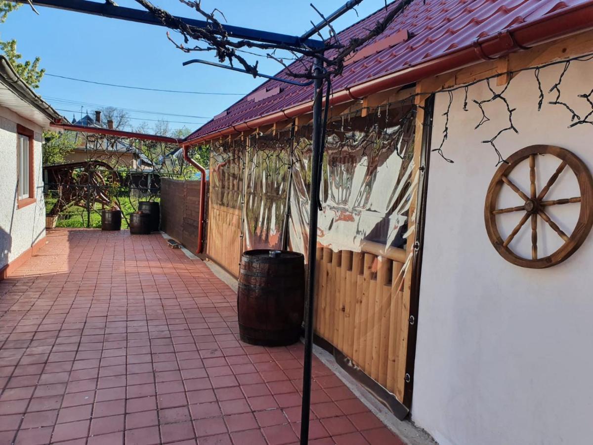 Casa Jeni Villa Humulesti Exteriör bild