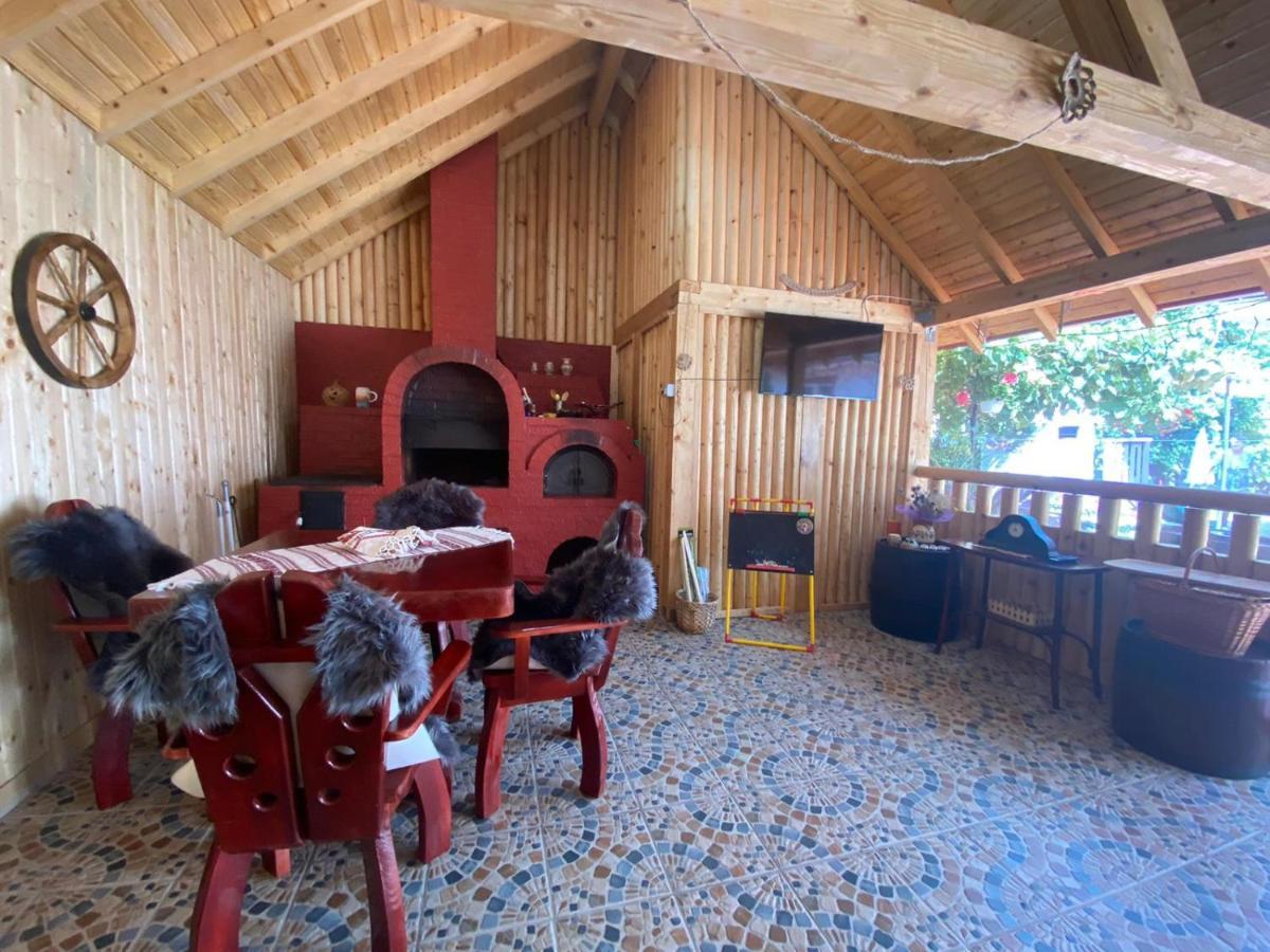 Casa Jeni Villa Humulesti Exteriör bild